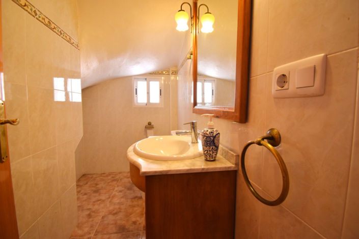 Image No.10-3 Bed Villa for sale