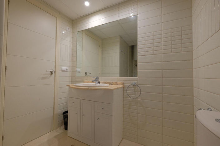 Image No.12-1 Bed Apartment for sale