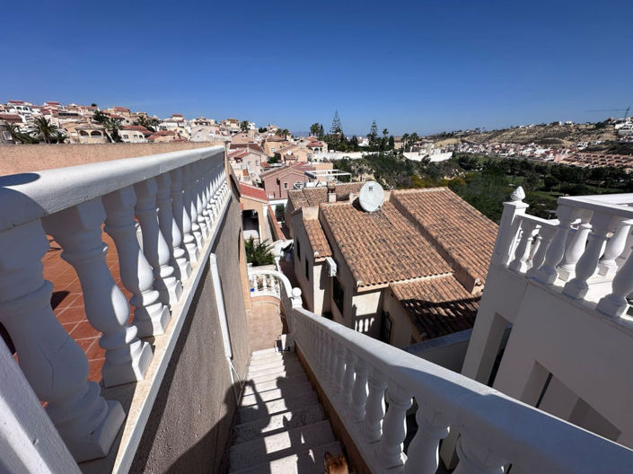 Image No.29-2 Bed Villa for sale