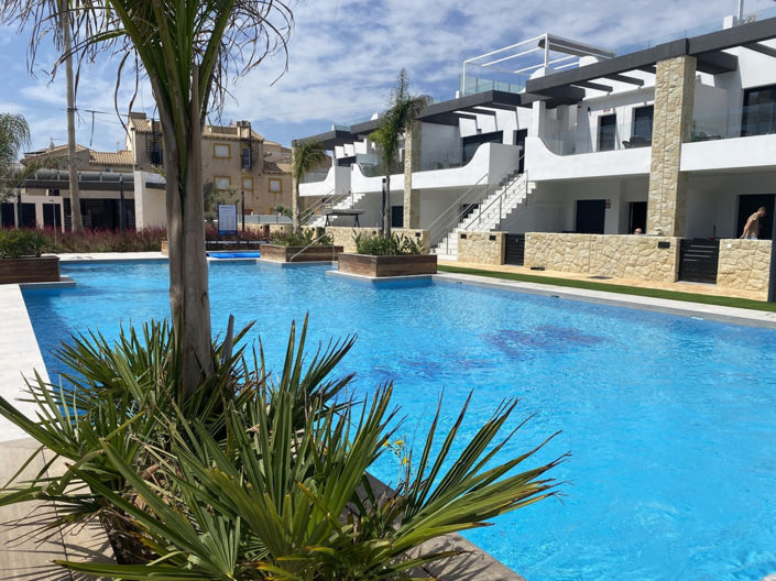 Image No.1-3 Bed Villa for sale