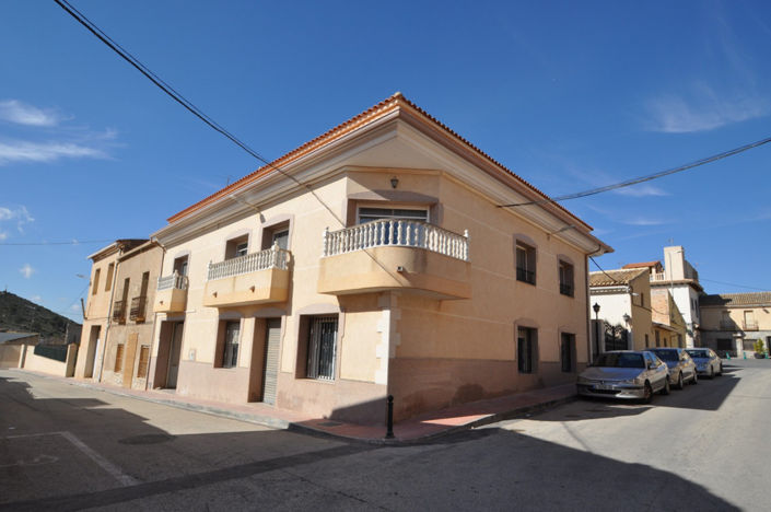 Image No.1-5 Bed Villa for sale