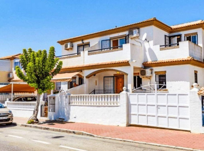 Image No.1-3 Bed Villa for sale