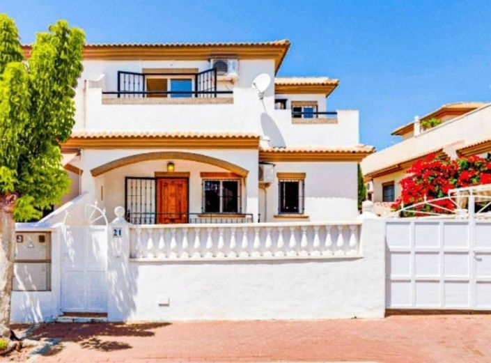 Image No.2-Villa de 3 chambres à vendre à Torrevieja