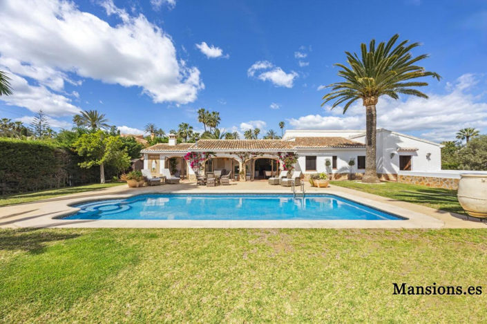 Image No.1-5 Bed Villa for sale
