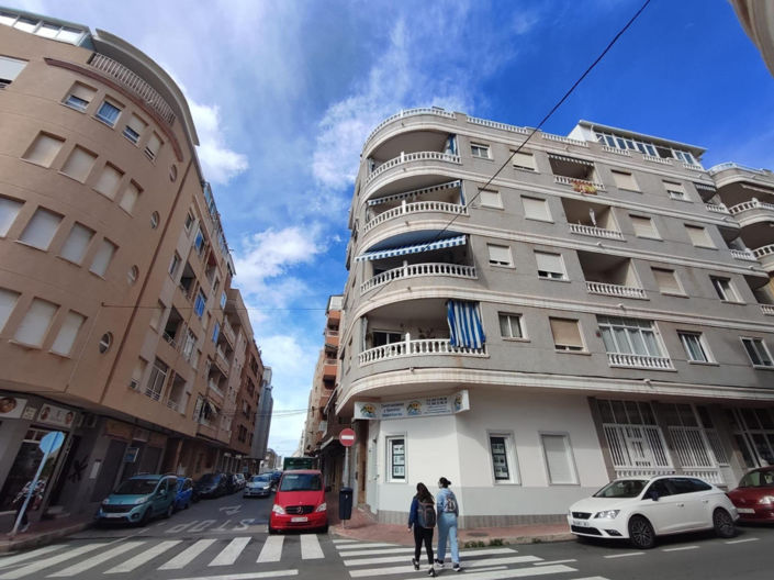 Image No.1-Appartement de 2 chambres à vendre à Torrevieja