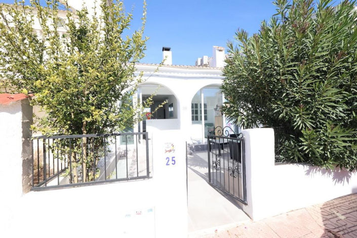 Image No.1-Villa de 2 chambres à vendre à Benijofar