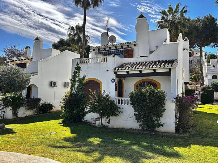 Image No.1-3 Bed Villa for sale