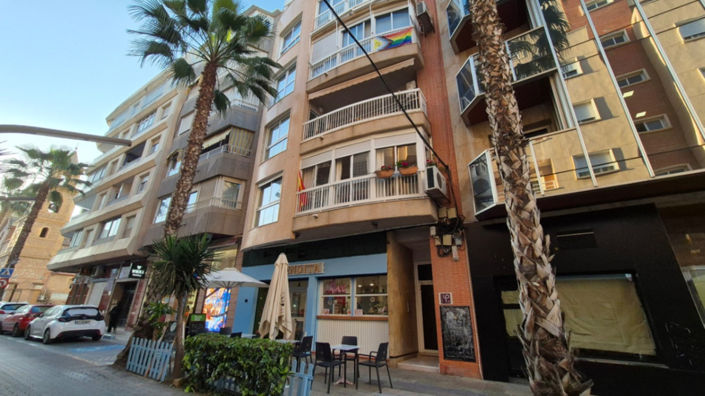 Image No.1-3 Bed Apartment for sale