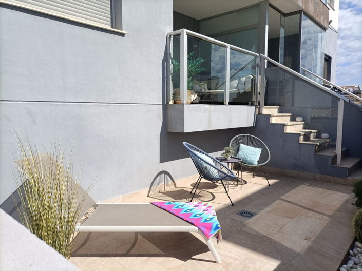 Image No.2-Villa de 2 chambres à vendre à Punta Prima