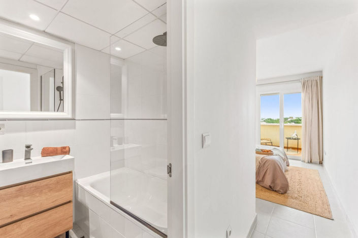 Image No.17-2 Bed Apartment for sale