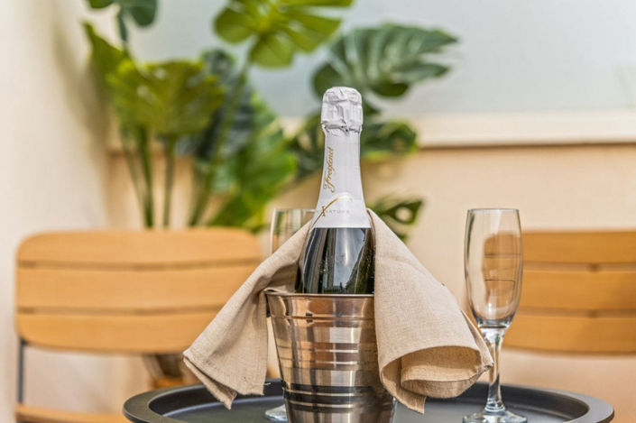 Image No.25-2 Bed Apartment for sale