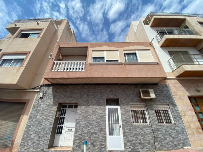 Image No.1-4 Bed Apartment for sale