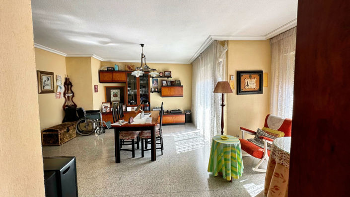 Image No.10-6 Bed Apartment for sale