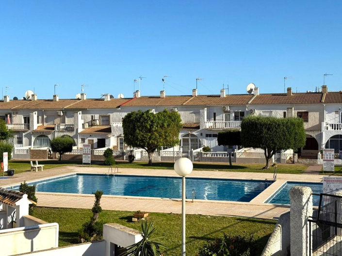 Image No.1-4 Bed Villa for sale