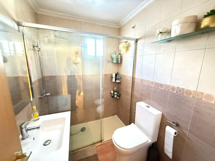 Image No.12-4 Bed Villa for sale