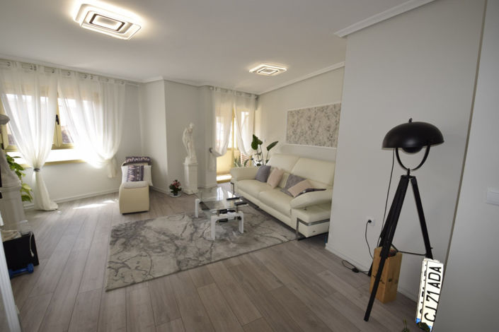 Image No.1-3 Bed Apartment for sale