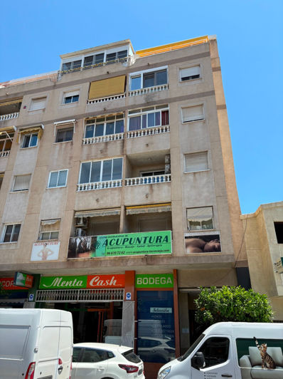 Image No.1-Appartement de 4 chambres à vendre à Torrevieja