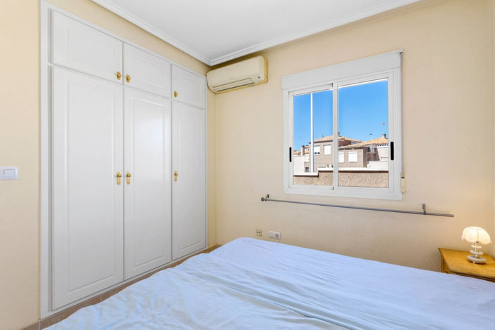 Image No.12-Villa de 2 chambres à vendre à Torrevieja