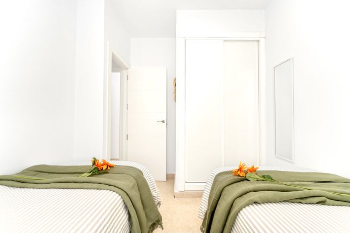 Image No.11-2 Bed Townhouse for sale