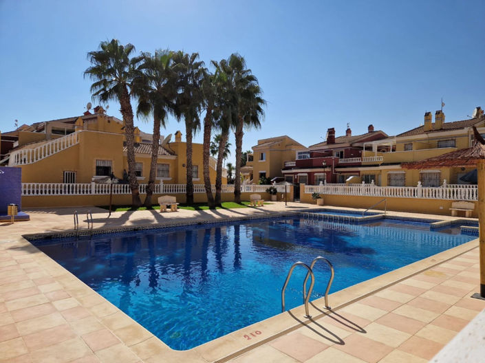 Image No.2-Appartement de 2 chambres à vendre à Torrevieja