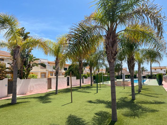 Image No.5-2 Bed Townhouse for sale