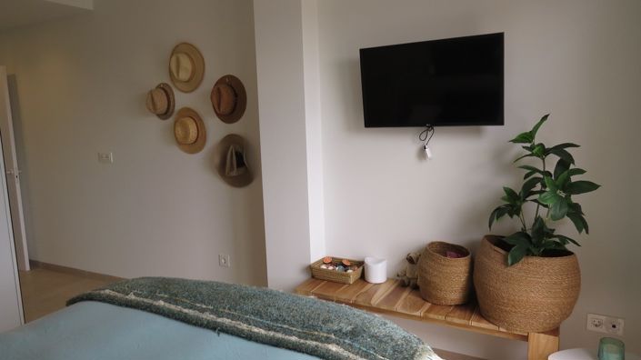 Image No.32-2 Bed Apartment for sale