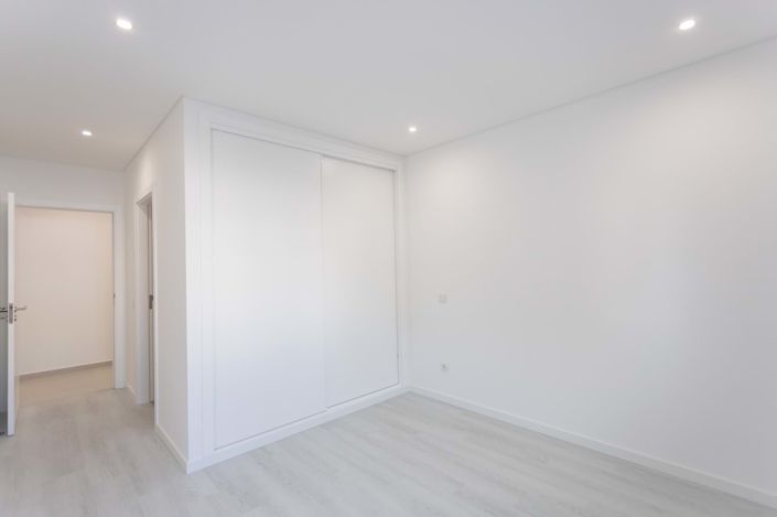 Image No.7-3 Bed Apartment for sale