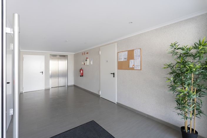 Image No.19-2 Bed Apartment for sale