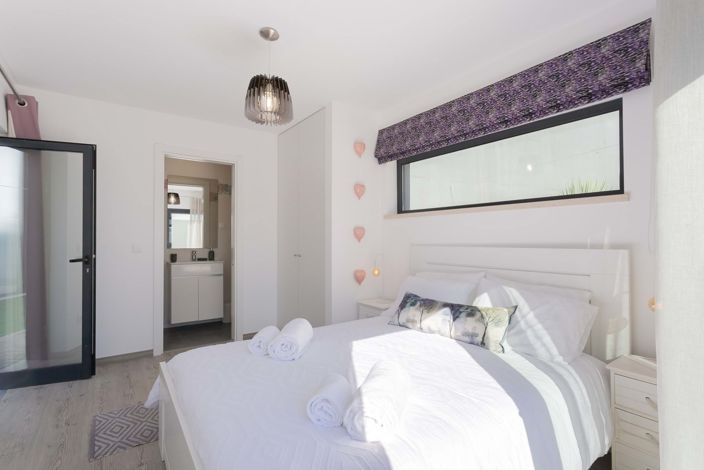 Image No.9-3 Bed Villa for sale