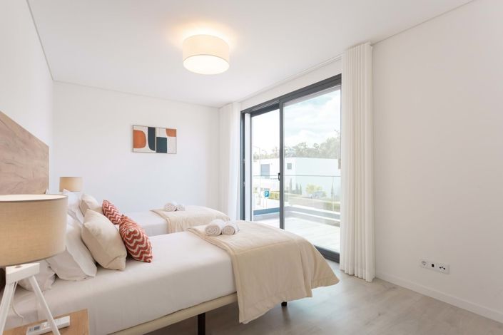 Image No.17-3 Bed Villa for sale