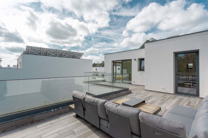 Image No.19-3 Bed Villa for sale