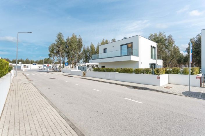 Image No.29-3 Bed Villa for sale