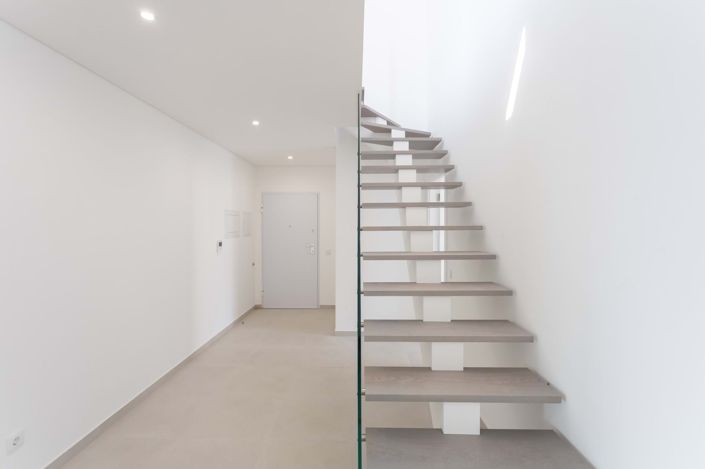 Image No.14-3 Bed Apartment for sale