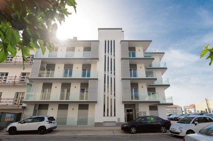 Image No.17-3 Bed Apartment for sale