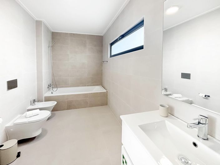 Image No.12-3 Bed Villa for sale