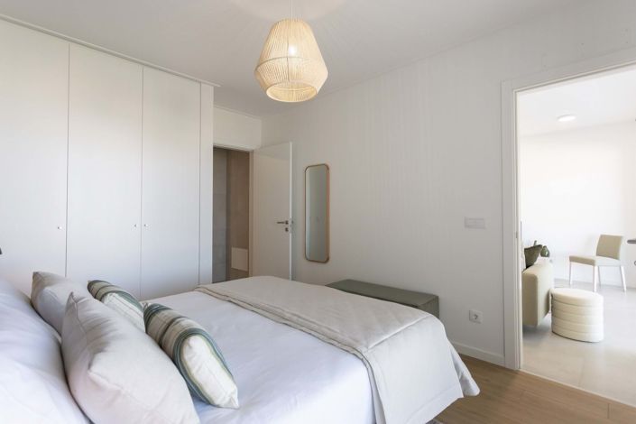 Image No.20-2 Bed Apartment for sale