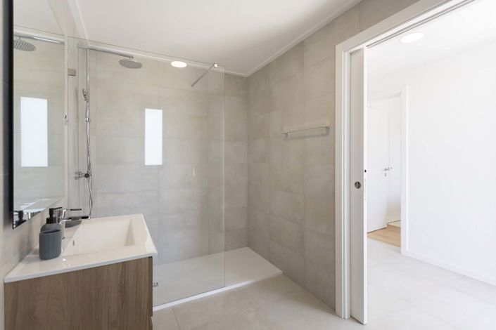 Image No.23-2 Bed Apartment for sale