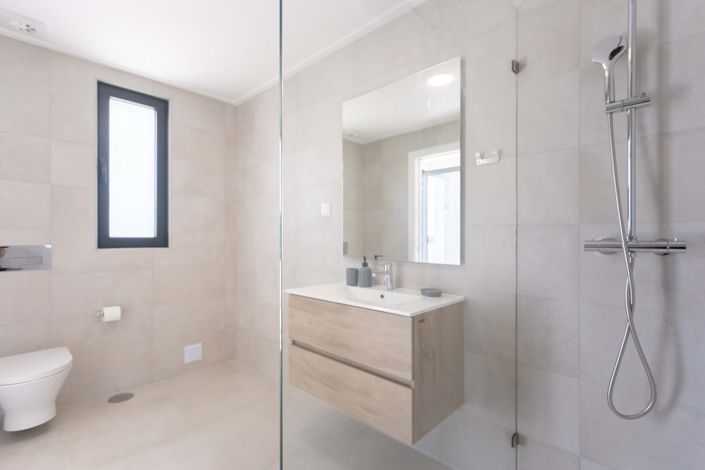 Image No.25-2 Bed Apartment for sale