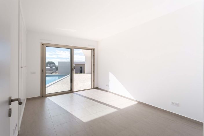 Image No.13-3 Bed Villa for sale