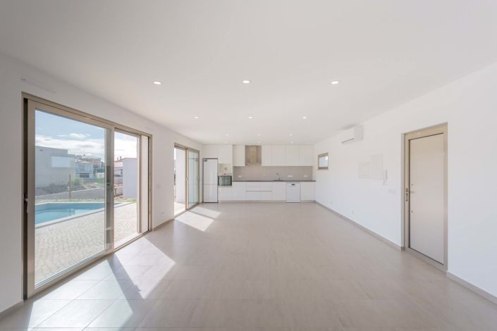 Image No.4-3 Bed Villa for sale