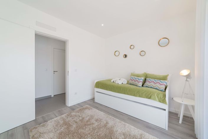 Image No.17-2 Bed Apartment for sale