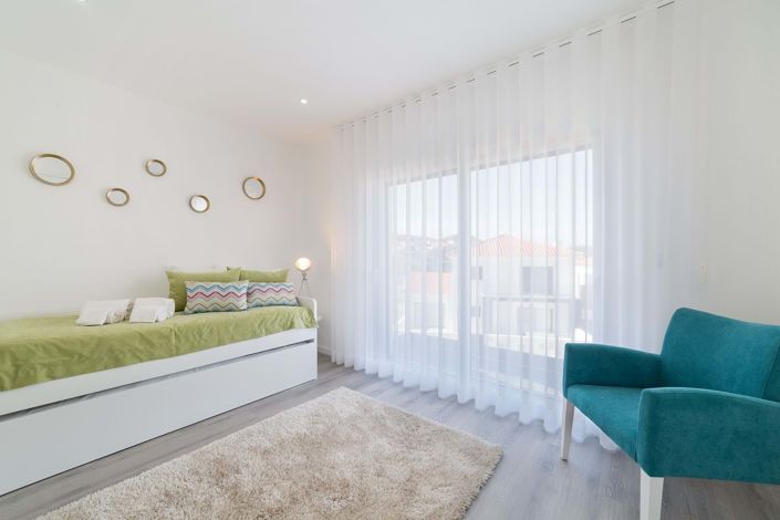 Image No.18-2 Bed Apartment for sale