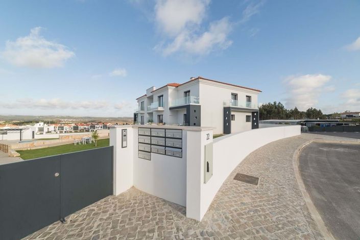 Image No.25-2 Bed Apartment for sale