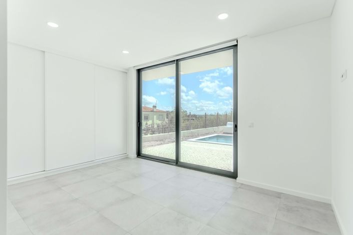 Image No.16-3 Bed Villa for sale