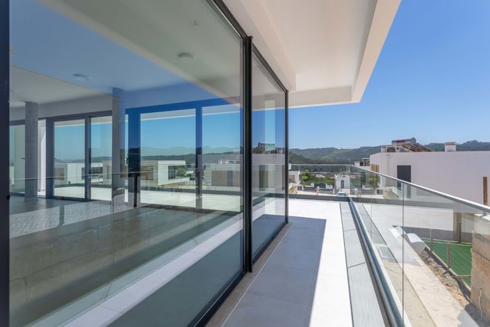 Image No.3-3 Bed Villa for sale