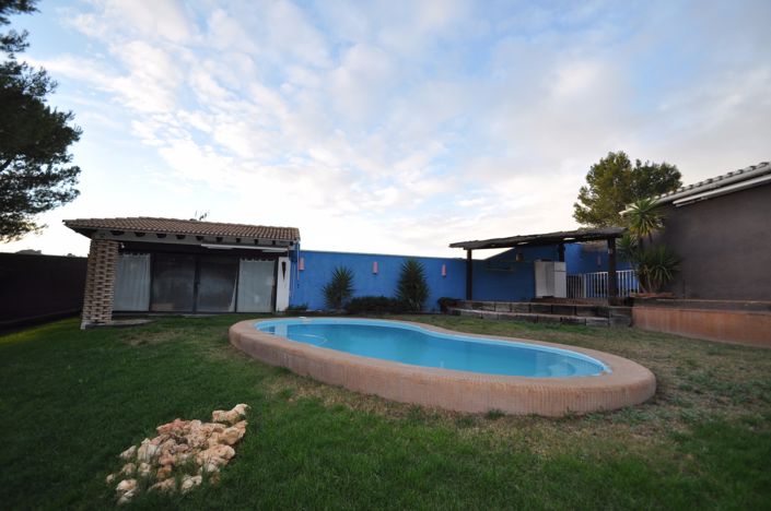 Image No.2-3 Bed Villa for sale