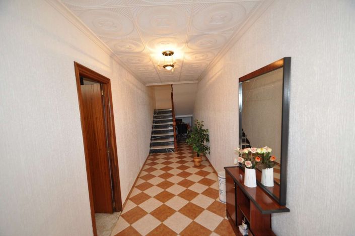 Image No.11-3 Bed Townhouse for sale