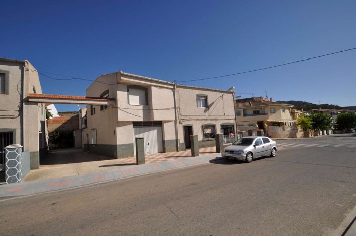Image No.2-3 Bed Townhouse for sale