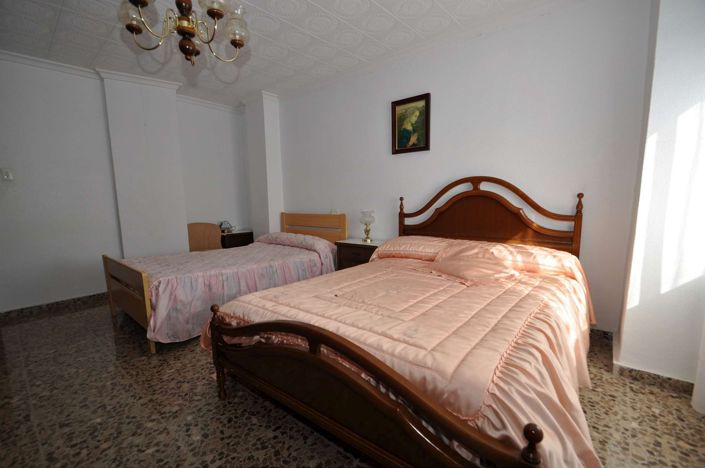 Image No.22-3 Bed Townhouse for sale