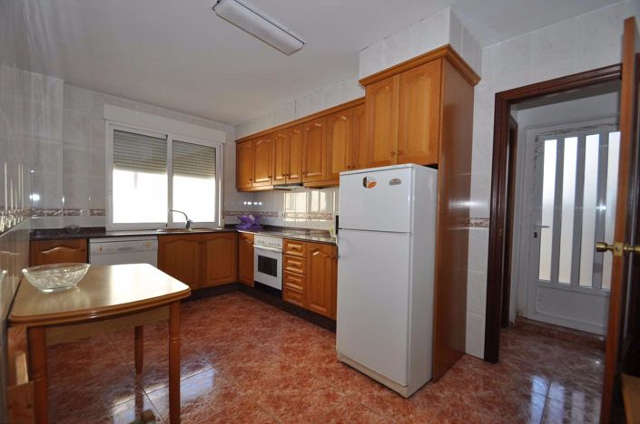 Image No.5-3 Bed Townhouse for sale